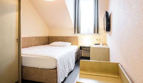Economy Single Room