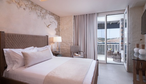 Harmony Hydra Room