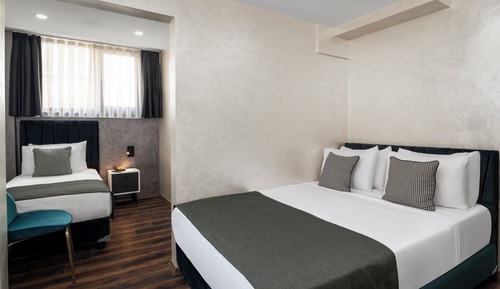 Economy Triple Room