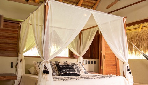 Panoramic Suite, 1 King Bed, Balcony, Mountain View