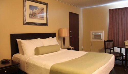 Suite, 1 King Bed, Kitchenette