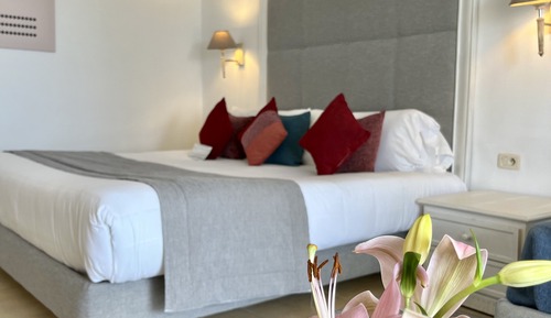 Suite, Sea View