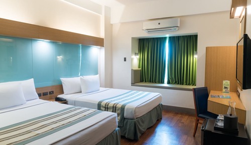 Room, 2 Queen Beds, Non Smoking