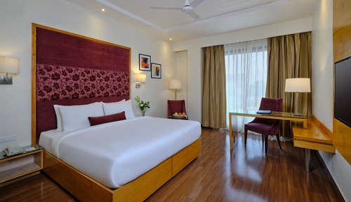 Deluxe Room, 1 King Bed, Non Smoking