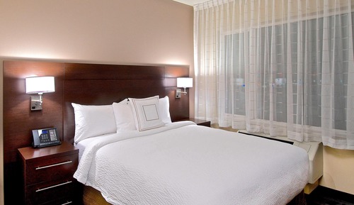 Suite, 1 Queen Bed with Sofa bed (Mobility/Hearing Accessible, Tub)