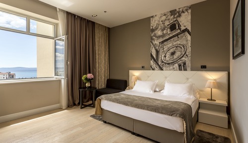 Deluxe Double or Twin Room, City View