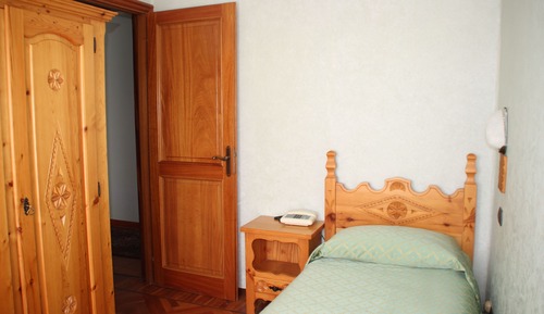 Classic Single Room