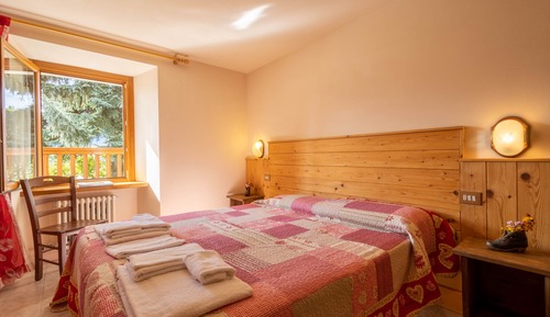 Apartment, 1 Bedroom, Balcony, Mountain View