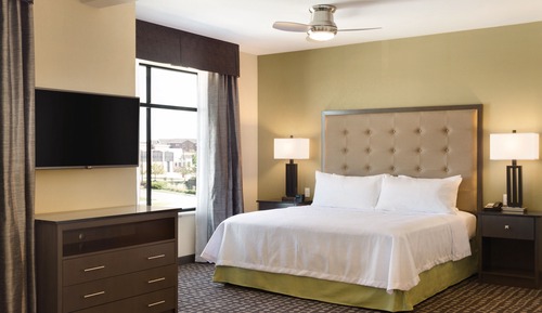 Room, 1 King Bed, Accessible (Mobility & Hearing, Roll-in Shower)