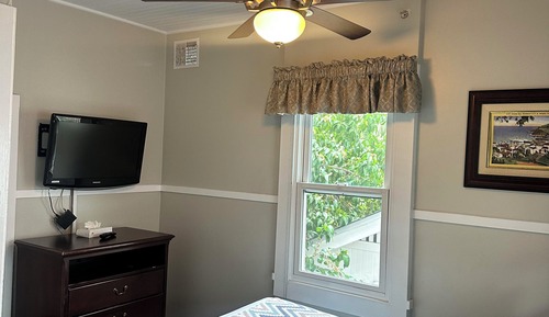 Family Cottage, 2 Bedrooms, Shared Bathroom (Cottage A- 1 Full+2 Twins)