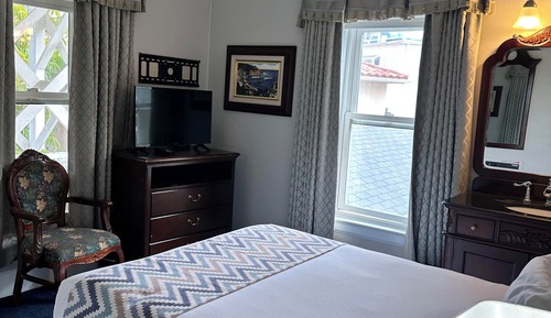Standard Single Room, 1 Double Bed, Private Bathroom (1 Full Patio View)