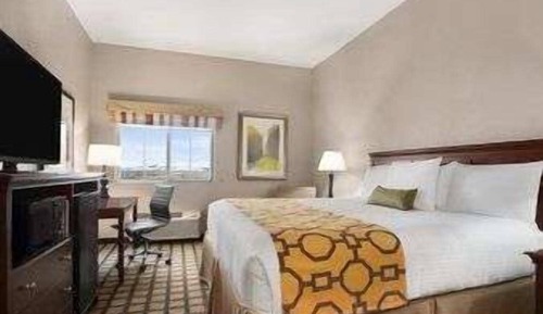 Suite, 1 Queen Bed, Non Smoking