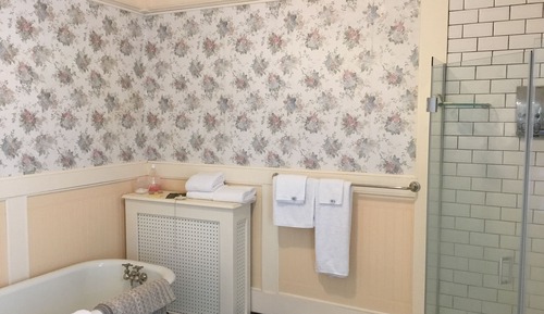 Honeymoon Suite, 1 King Bed with Sofa bed, Non Smoking, Garden View