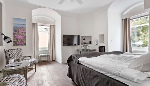 Junior Suite, 1 King Bed, Non Smoking