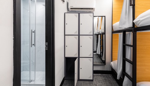 Signature Shared Dormitory, Women only