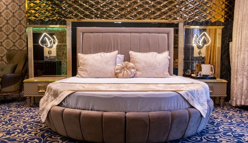 King Suite Jakuzili