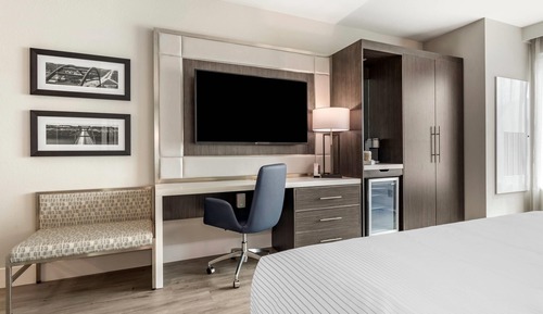 Standard Room, 1 King Bed, Non Smoking (Coffee maker)