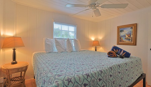 5302 Avenida Navarra, Siesta Key, FL W/jacuzzi