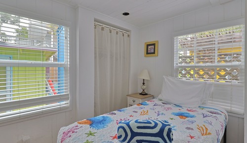 5310 Avenida Navarra, Siesta Key, FL W/jacuzzi