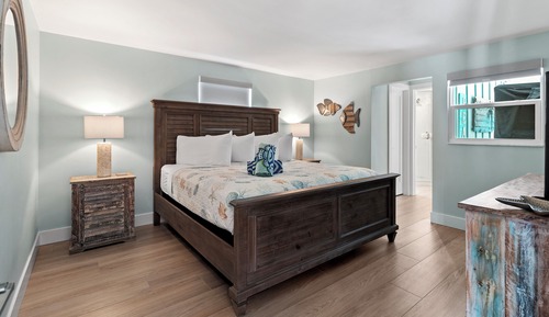 322 Calle Miramar, Siesta Key, FL W/pool