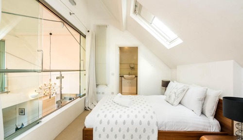 House (2 Bedrooms)