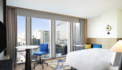 Club Room, 1 King Bed, Non Smoking, City View (Club Lounge Access for 2 Guests)