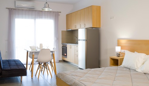 Apartment, Smoking