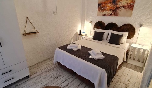 Standard Double Room (without window)