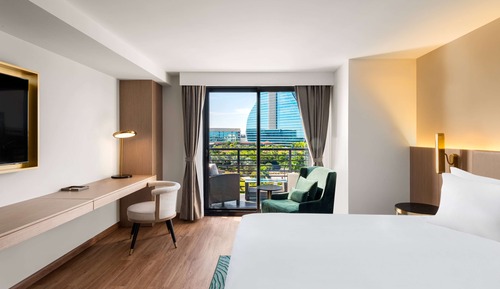 Room, 1 King Bed, Non Smoking, Balcony