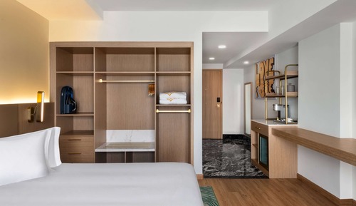 Room, 1 King Bed, Accessible, Non Smoking (Roll-in Shower, Mobility)