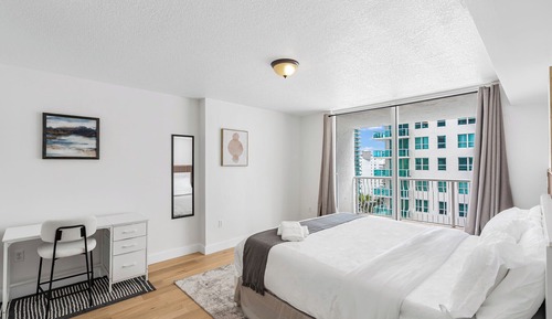 Luxury Condo, 1 Bedroom, City View