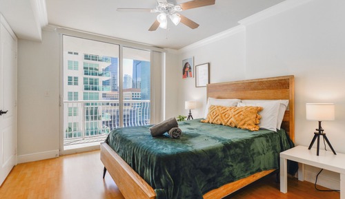 Luxury Condo, 2 Bedrooms, City View