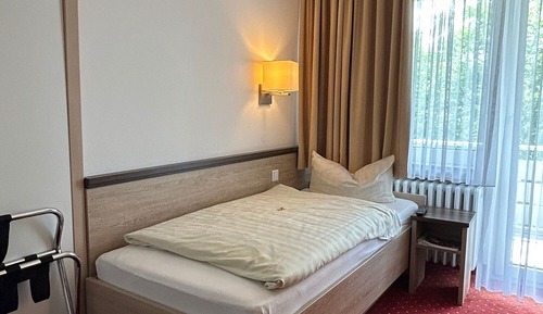 Standard Single Room