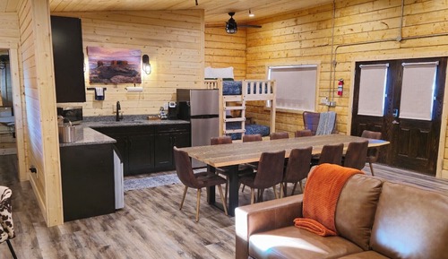 Family Cabin, Multiple Beds