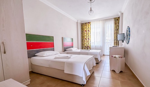 Standard Twin Room, City View