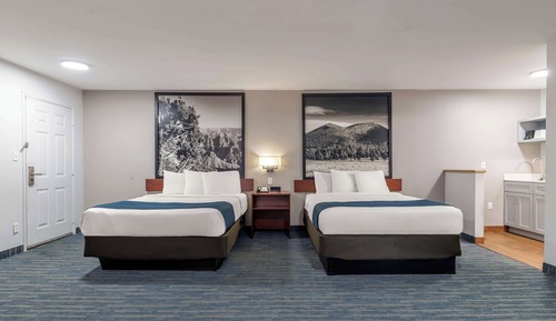 Standard Suite, Multiple Beds, Non Smoking
