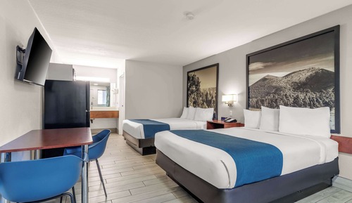 Standard Room, 2 Queen Beds, Non Smoking
