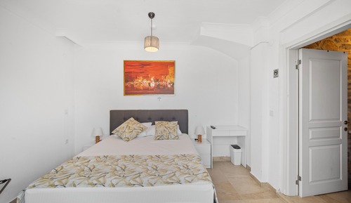 Panoramic Room