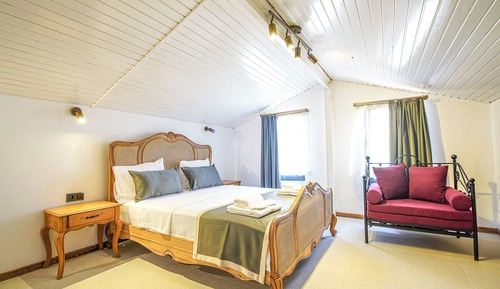 Standard Loft