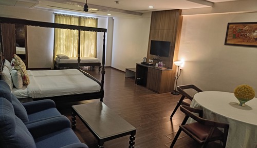Luxury Suite