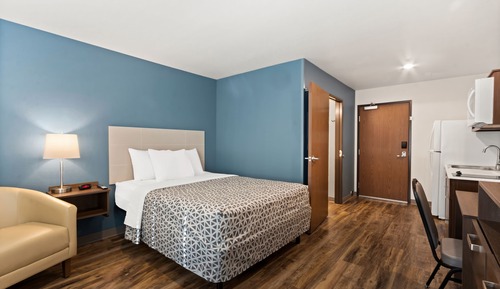 Suite, 1 Queen Bed, Non Smoking