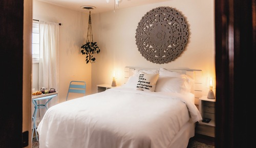 Comfort Room, 1 Queen Bed, Bathtub