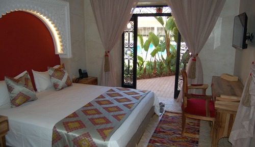 Premium Suite, 1 King Bed, Terrace, Pool View