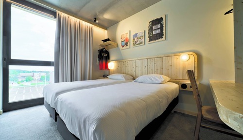 Room, 2 Twin Beds (Pop)