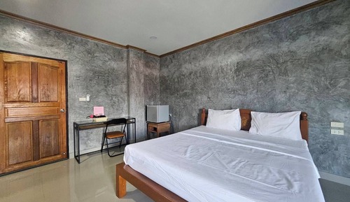 Standard Room, 1 King Bed