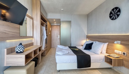 Standard Double Room, Pool View