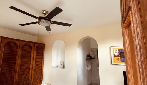Economy Room, Courtyard Area