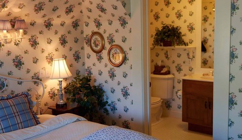 Lodge Room 6