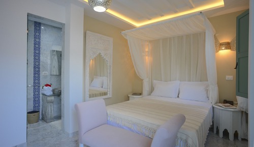 Deluxe Double Room, 1 Queen Bed, Non Smoking