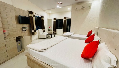 Luxury Triple Room